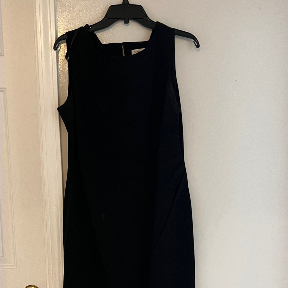 Calvin Klein Elegant Black Sleeveless Dress